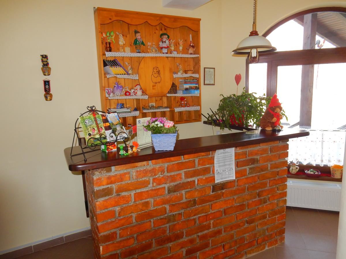 Гостевой дом Pensiunea Marmot Residence Бран-33