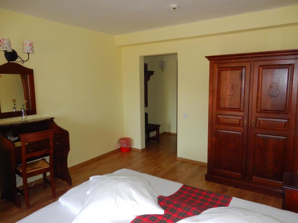 Гостевой дом Pensiunea Marmot Residence Бран-45